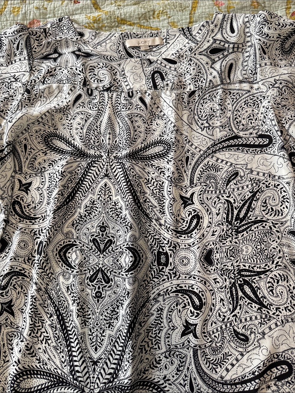 LOFT Black & White Paisley Print Top